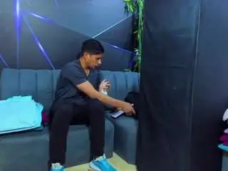 Camsoda Live Porn of playsgirlhot