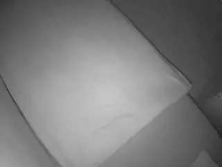 Camsoda Nude Webcam of voyeurcam-julmodels-greybed-2