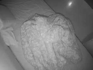 Camsoda Live Porn of voyeurcam-julmodels-greybed-2