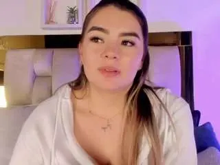 Camsoda Watch Live Sex Cams of emma-rossee