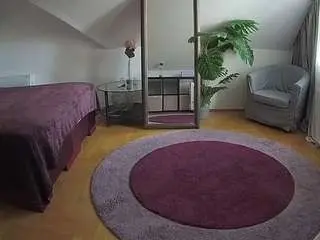 Camsoda Watch Live Sex Cams of voyeurcam-julmodels-whitebed-6