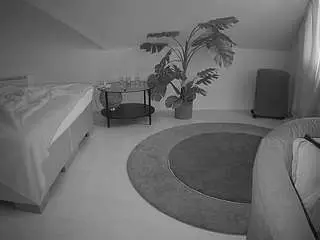 Camsoda Free Live Porn of voyeurcam-julmodels-whitebed-6