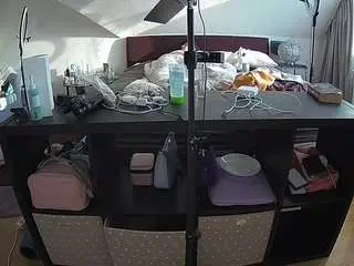 Camsoda Live Porn of voyeurcam-julmodels-whitebed-6