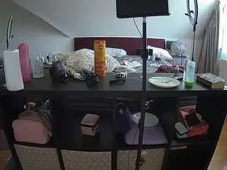 Camsoda Adult Webcams of voyeurcam-julmodels-whitebed-6