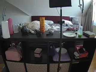 Camsoda Best Webcam of voyeurcam-julmodels-whitebed-6