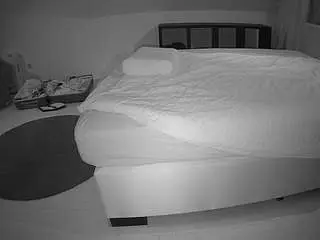 Camsoda Adult Webcam of voyeurcam-julmodels-whitebed-6