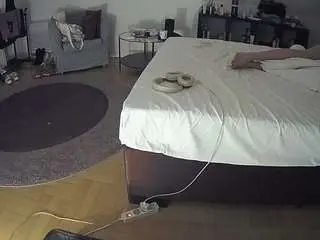 Camsoda Free Porn Cam of voyeurcam-julmodels-whitebed-6
