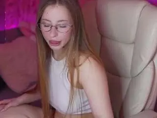 Camsoda Sex Cam of silverrmoon