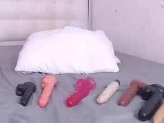 Camsoda Live Sex Cam of tiny-whore18