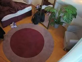 Camsoda Best Webcam of voyeurcam-julmodels-whitebed-5