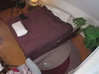 Camsoda Nude Webcam of voyeurcam-julmodels-whitebed-5