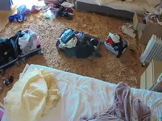 Camsoda Live Sex Cam of voyeurcam-julmodels-whitebed-5