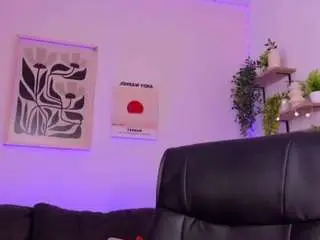 Camsoda Sex Cam of violettcastel