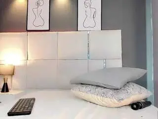 Camsoda Free Porn Cam of manellyksparklee