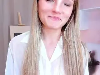 Camsoda Nude Webcam of juleehamra
