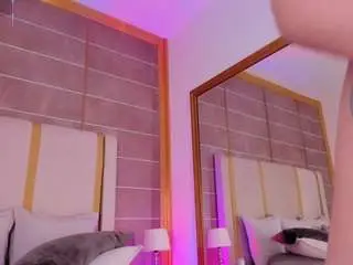 Camsoda Sex Cam of taniiasmiith