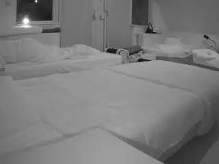 Camsoda Sex Chat of voyeurcam-julmodels-bed-2