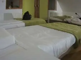 Camsoda Nude Webcam of voyeurcam-julmodels-bed-2