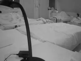 Camsoda Live Sex Cam of voyeurcam-julmodels-bed-2