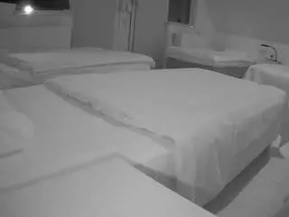 Camsoda Sex Cam of voyeurcam-julmodels-bed-2