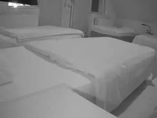 Camsoda Sex Cam of voyeurcam-julmodels-bed-2