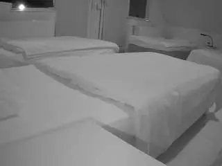 Camsoda Adult Webcam of voyeurcam-julmodels-bed-2