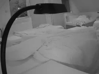 Camsoda Watch Live Sex Cams of voyeurcam-julmodels-bed-2