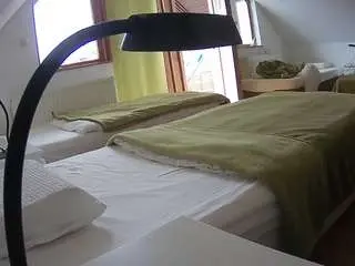 Camsoda Watch Live Sex Cams of voyeurcam-julmodels-bed-2