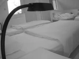 Camsoda Nude Webcam of voyeurcam-julmodels-bed-2
