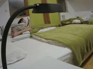 Camsoda Adult Webcams of voyeurcam-julmodels-bed-2