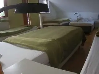 Camsoda Adult Webcam of voyeurcam-julmodels-bed-2