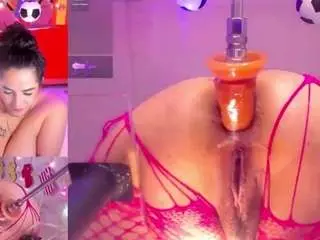 Camsoda Adult Webcams of roxy-licious