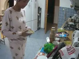 Camsoda Adult Video Chat of voyeurcam-julmodels-kitchen