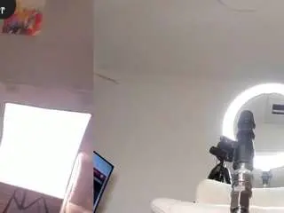 Camsoda Free Live Porn of zoe-backer
