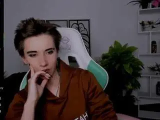 Camsoda Watch Live Sex Cams of reinramm