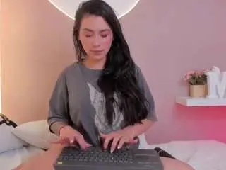 Camsoda Watch Live Sex Cams of elliemitchell