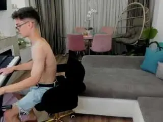 Camsoda Live Porn of johnnykeyton8