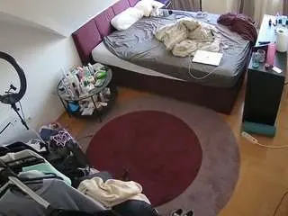 Camsoda Sex Chat of voyeurcam-julmodels-whitebed-1