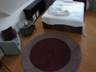 Camsoda Adult Webcam of voyeurcam-julmodels-whitebed-1