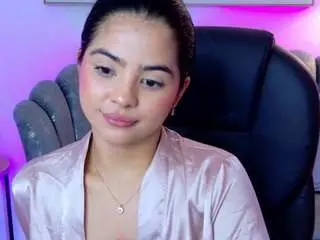 Camsoda Free Live Porn of laylaa-breezee