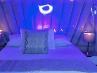 Camsoda Sex Cam of laylaa-breezee