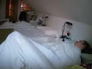 Camsoda Watch Live Sex Cams of voyeurcam-julmodels-bed-3