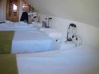 Camsoda Watch Live Sex Cams of voyeurcam-julmodels-bed-3