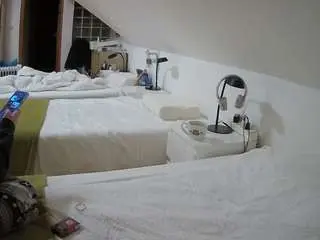 Camsoda Live Sex Cam of voyeurcam-julmodels-bed-3