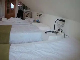 Camsoda Nude Webcam of voyeurcam-julmodels-bed-3