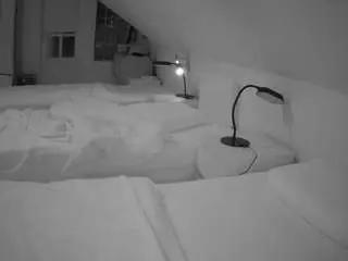 Camsoda Free Live Porn of voyeurcam-julmodels-bed-3