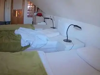 Camsoda Watch Live Sex Cams of voyeurcam-julmodels-bed-3