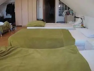 Camsoda Watch Live Sex Cams of voyeurcam-julmodels-bed-3