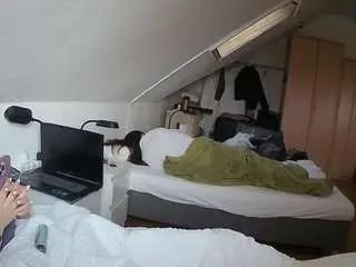 Camsoda Live Sex Cam of voyeurcam-julmodels-bed-4