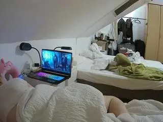 Camsoda Best live sex cam show of voyeurcam-julmodels-bed-4